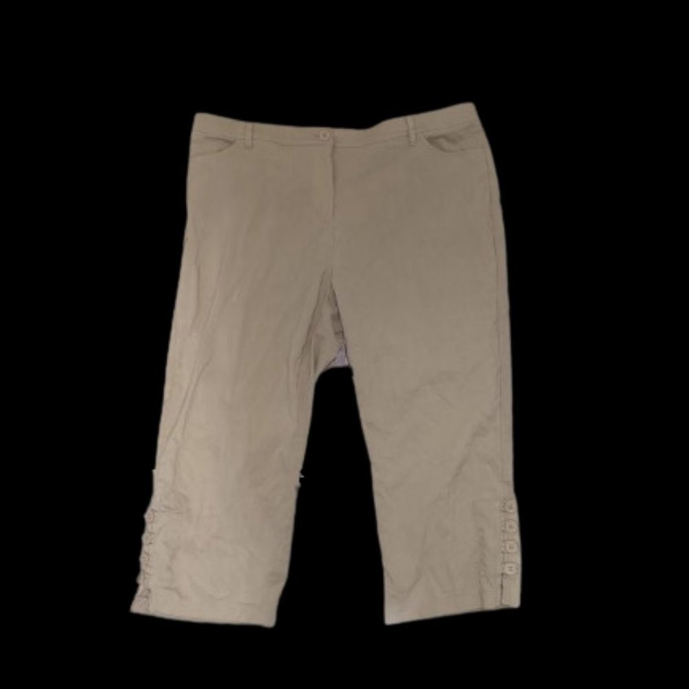---  Beige Capris Pants Size 16